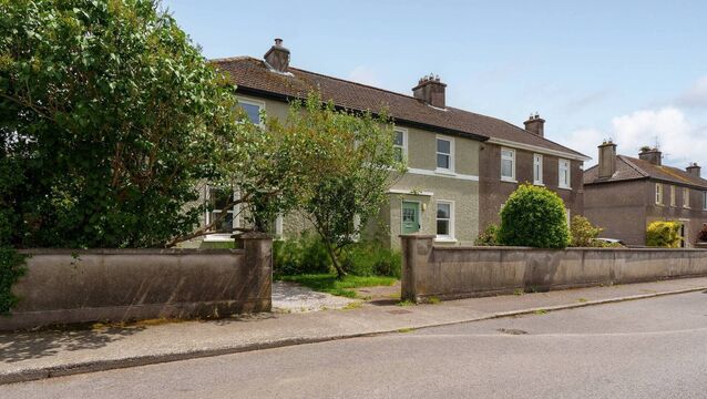 <p>68 Rosary Place, Midleton</p>