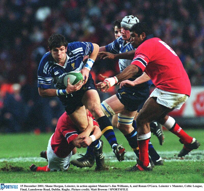 Shane Horgan, Leinster, in action against Munster's Jim Williams, 6, and Ronan O'Gara in the Celtic League Final 2001. Pic: Matt Browne, Sportsfile