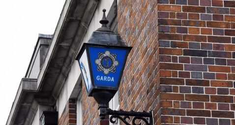 Gardaí investigate death of man discovered unresponsive in car in Tipperary
